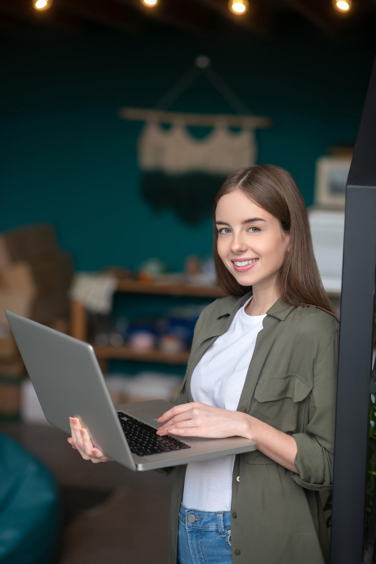 You are currently viewing Grow Your Business Digitally A Complete Guide to Building an Online Presence That Lasts